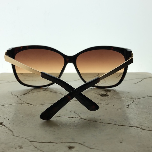 Oscar DeLa Renta Cat Eye Tortoise Shell Frame Gold Thin Arm Tan Tint - Picture 4 of 8